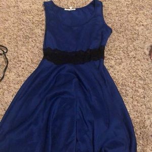 dress with lace in the middle